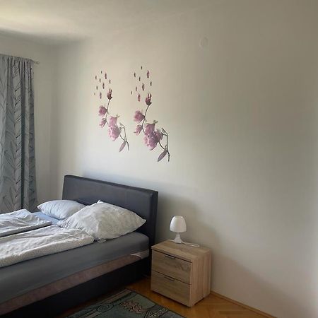 Kristina Apartments Tivat Eksteriør bilde