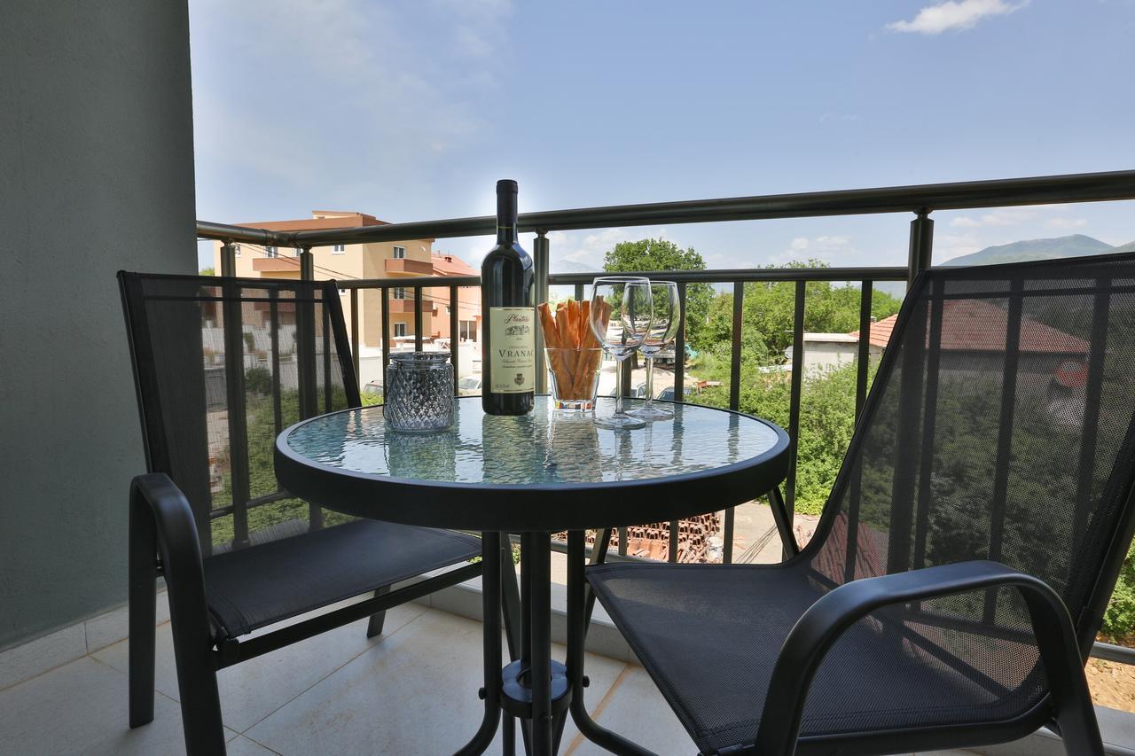 Kristina Apartments Tivat Eksteriør bilde