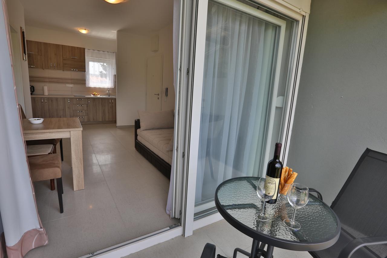 Kristina Apartments Tivat Eksteriør bilde