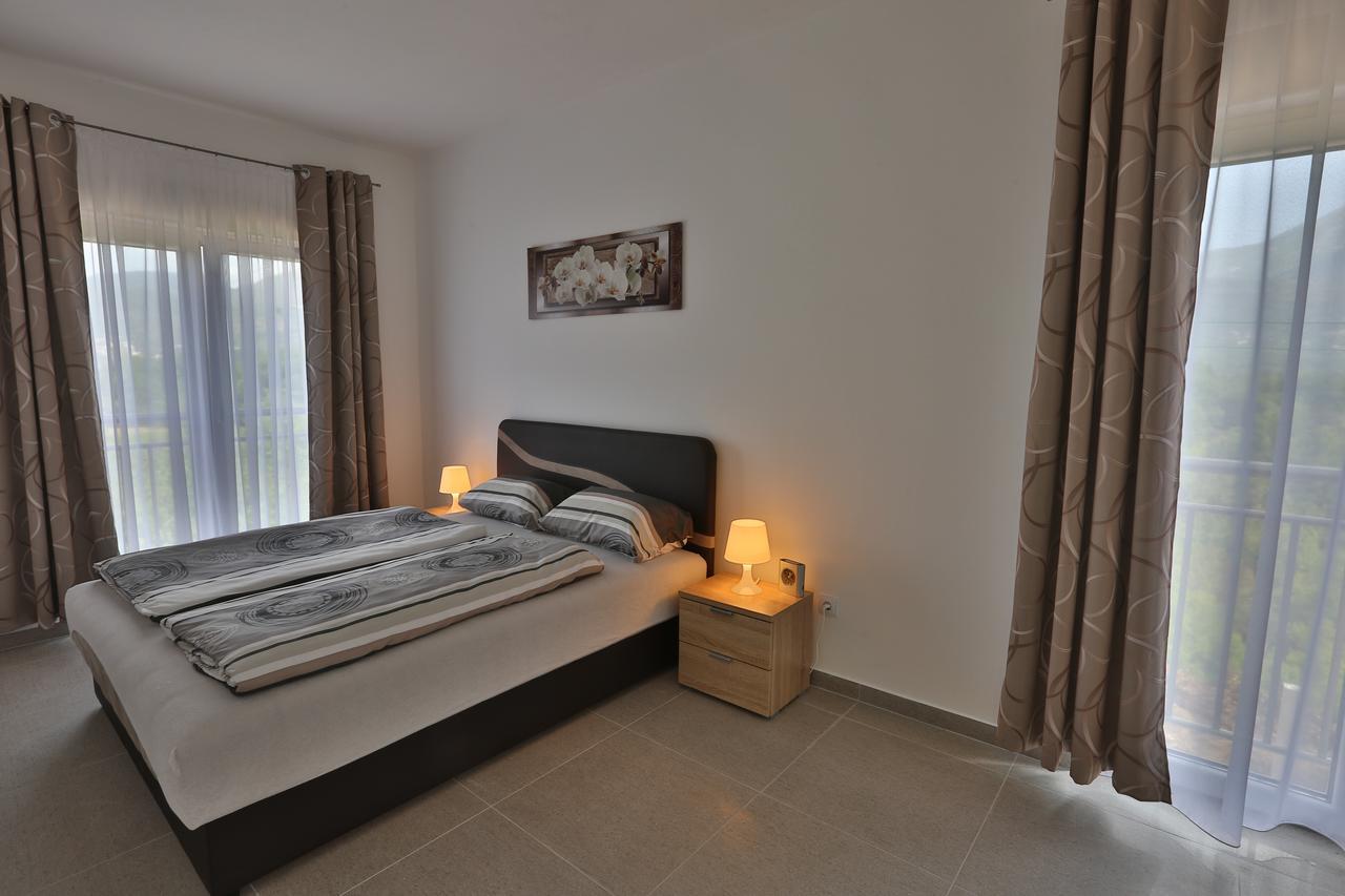 Kristina Apartments Tivat Eksteriør bilde