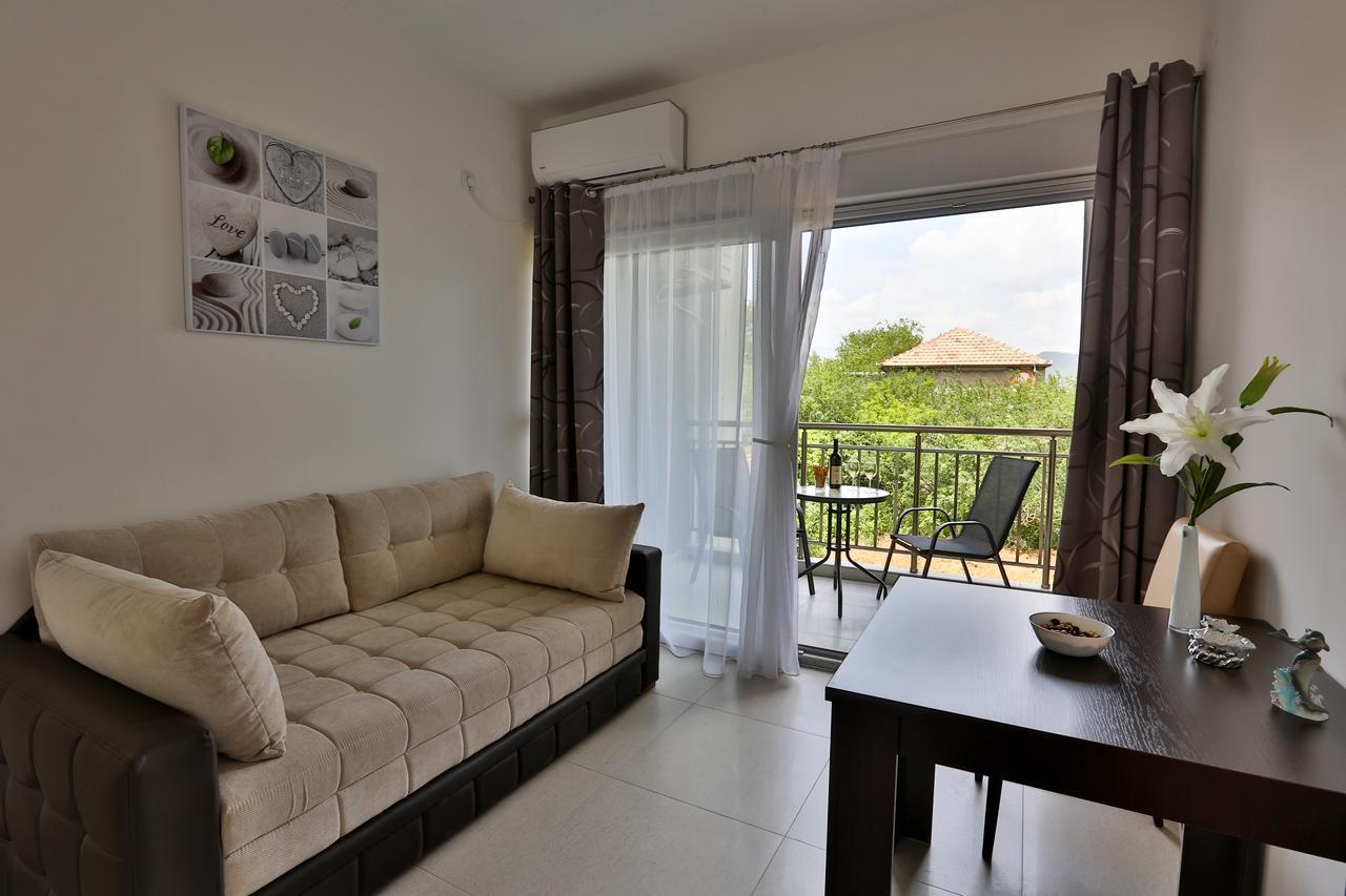 Kristina Apartments Tivat Eksteriør bilde